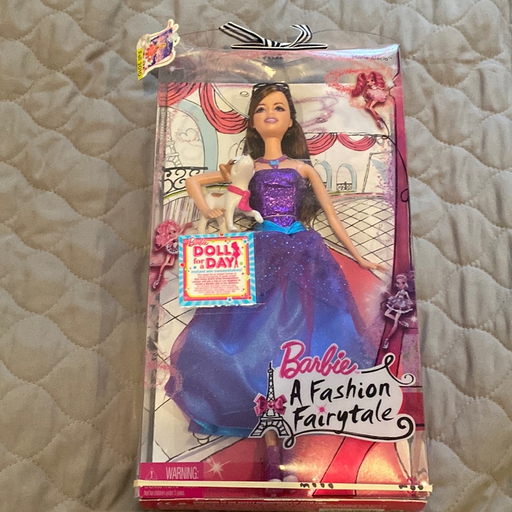Barbie A Fashion FairyTale T5219 Doll